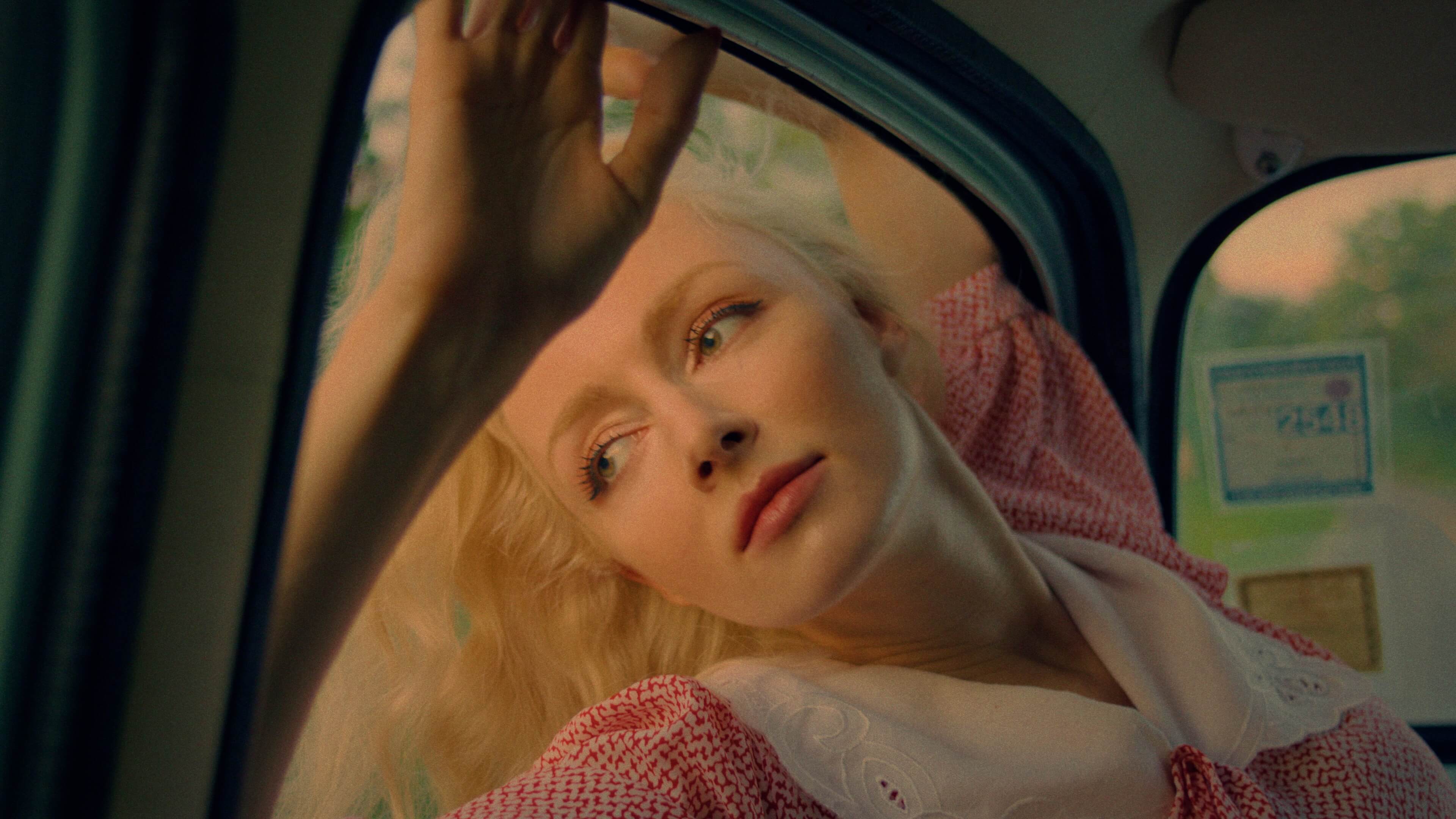 emul8 film emulation - after - girl in car